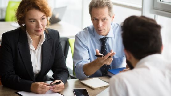 C’est l’histoire d’un employeur qui convoque un salarié à un entretien préalable... auquel il ne peut assister...