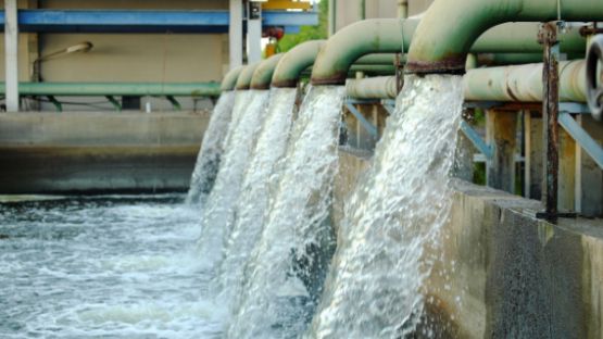 Industrie : des limitations pour le puisage d’eau potable