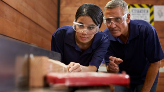 Aide à l’embauche : reconduction de l’aide exceptionnelle à l’alternance en 2024 !