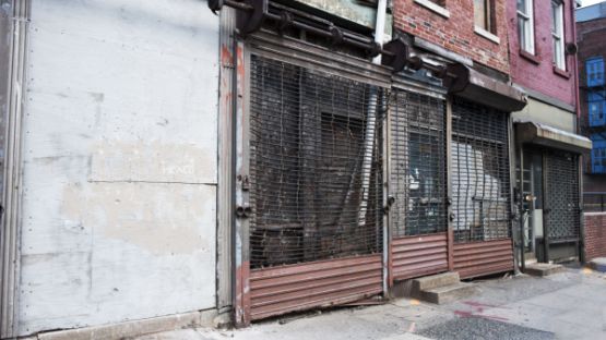 Commerces abandonnés : un danger pour le public ?