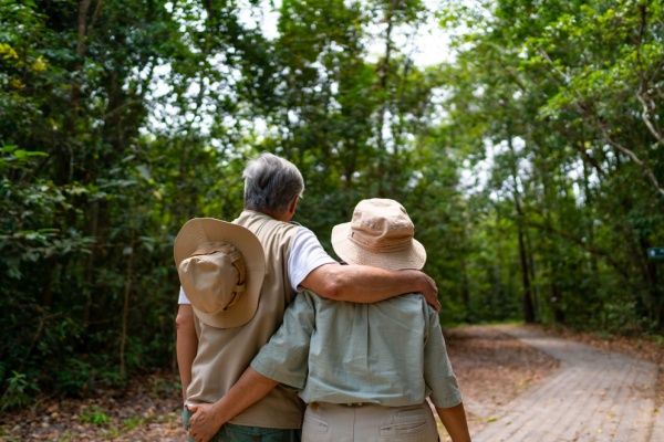 Vente de titres de société et départ en retraite d’un couple